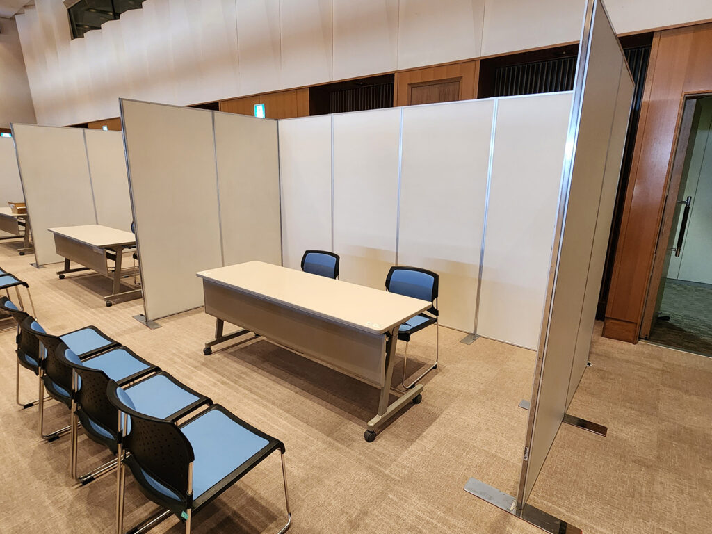 イージーパネル 中部国際空港イベントホールで使用2