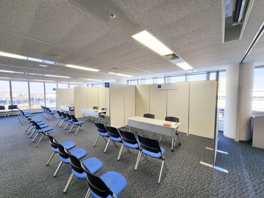 イージーパネル 中部国際空港イベントホールで使用7