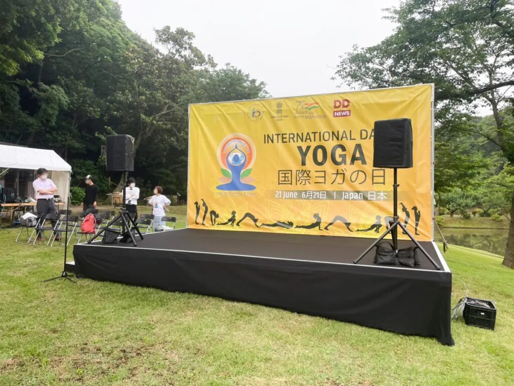 ヨガイベントのステージ