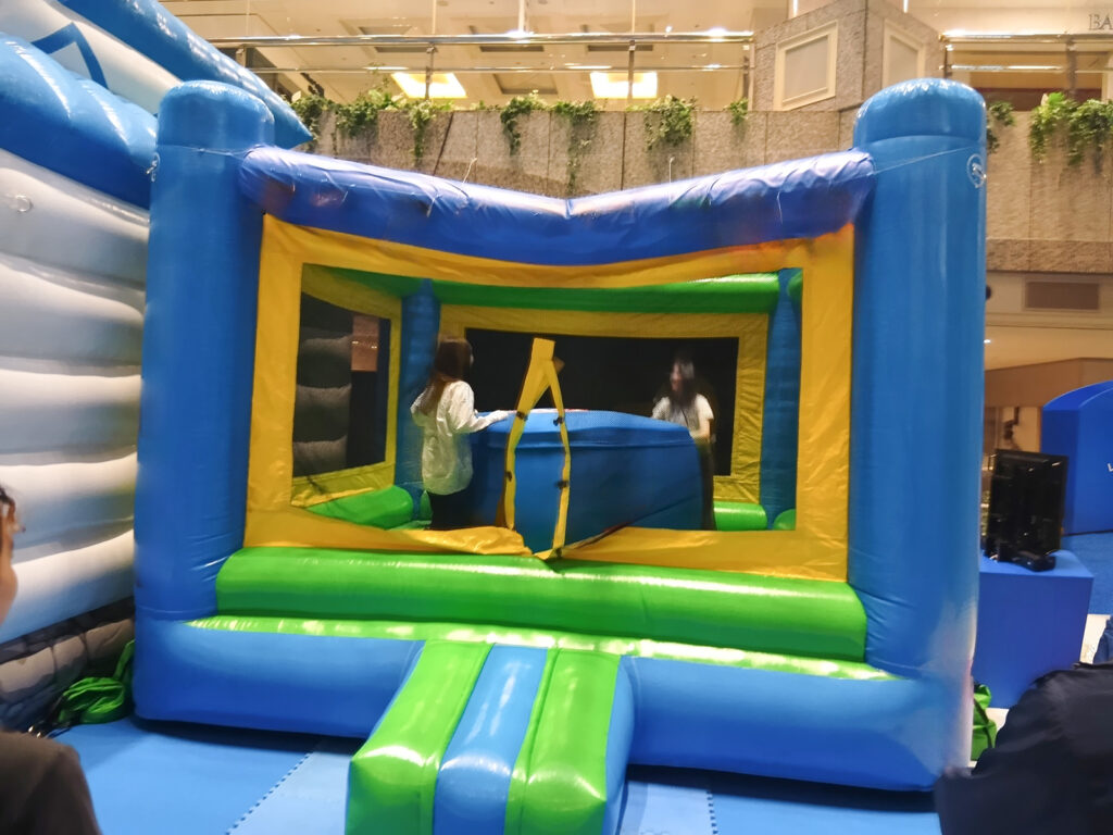 パンダボールプール 施工風景2