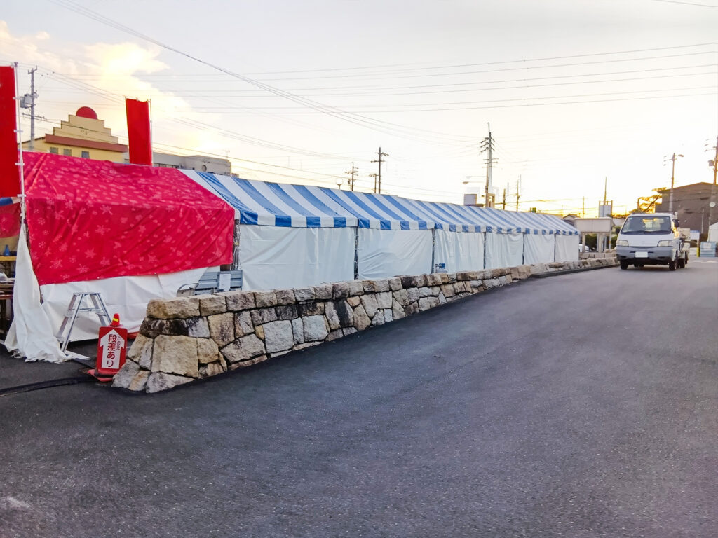愛知県海部郡蟹江町 町民まつり設営レポート ストライプテント青4