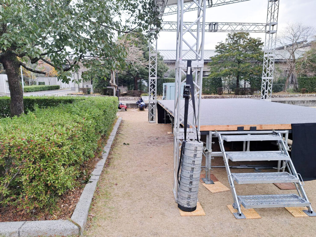 マルシェ会場 トラスルーフステージ4