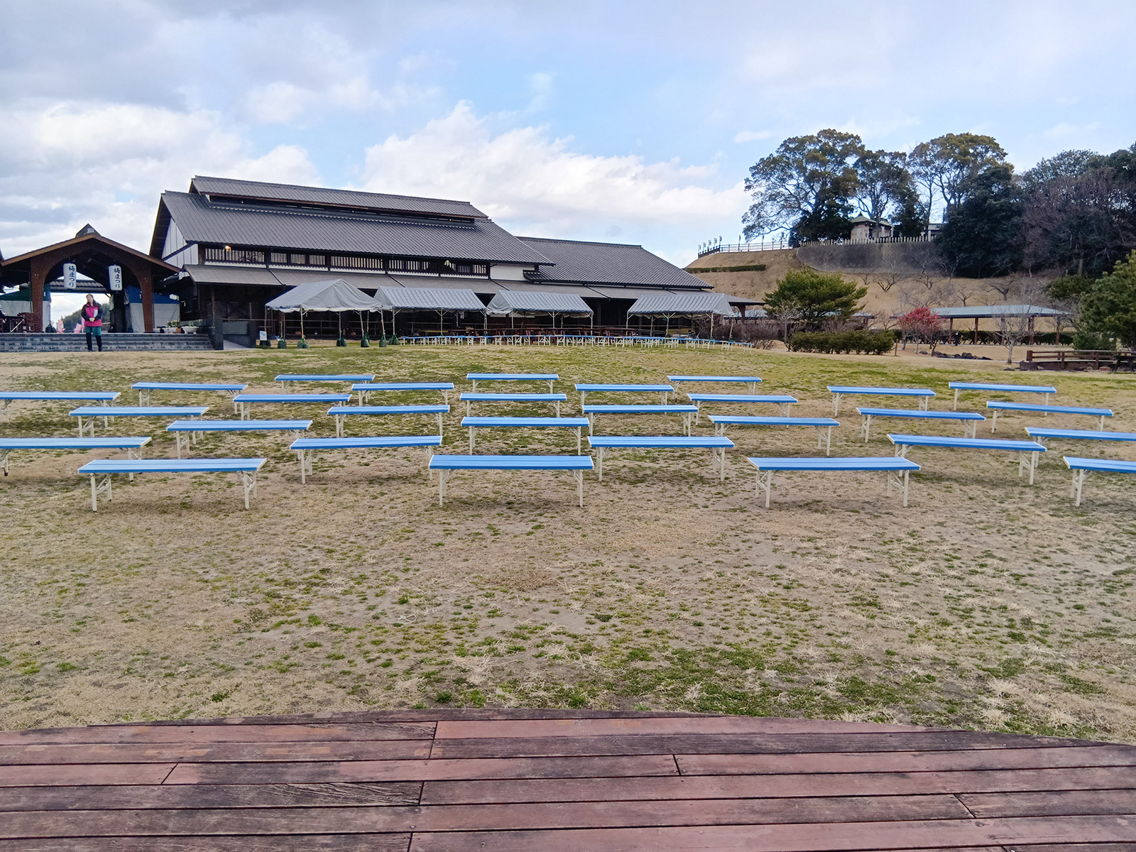 第34回 佐布里池梅まつりの会場を設営してきました！