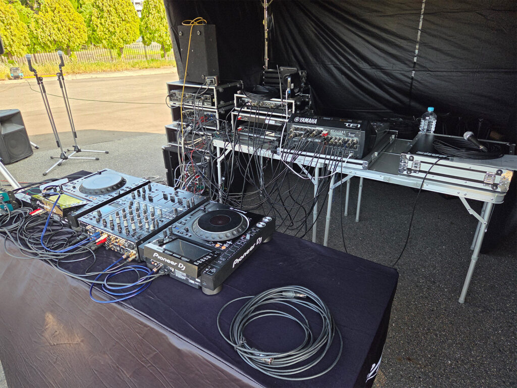カーイベント DJ機材2