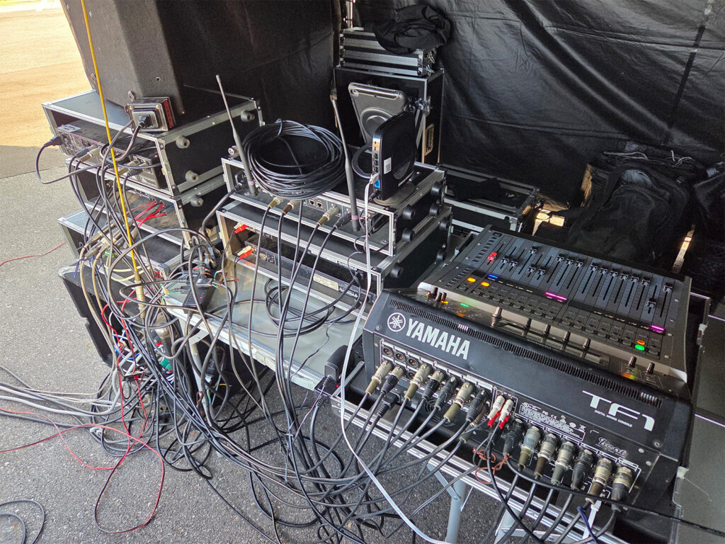 カーイベント DJ機材3