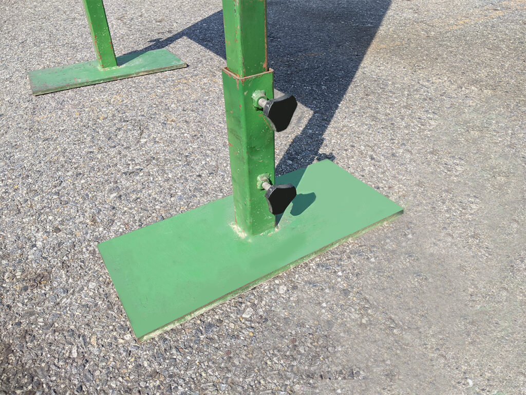 ストラックアウト ベース