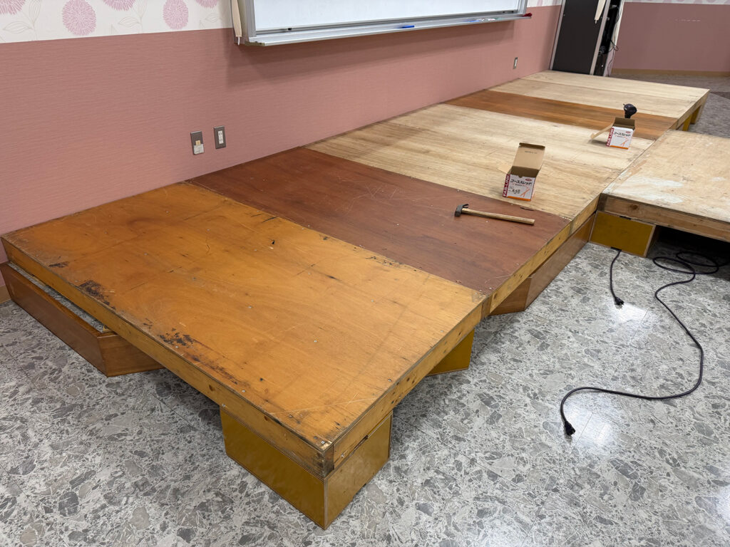 卒業展向けランウェイステージ6